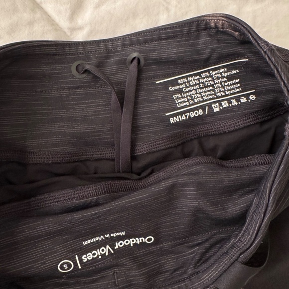 Outdoor Voices Hudson Shorts in Black - Picture 4 of 4